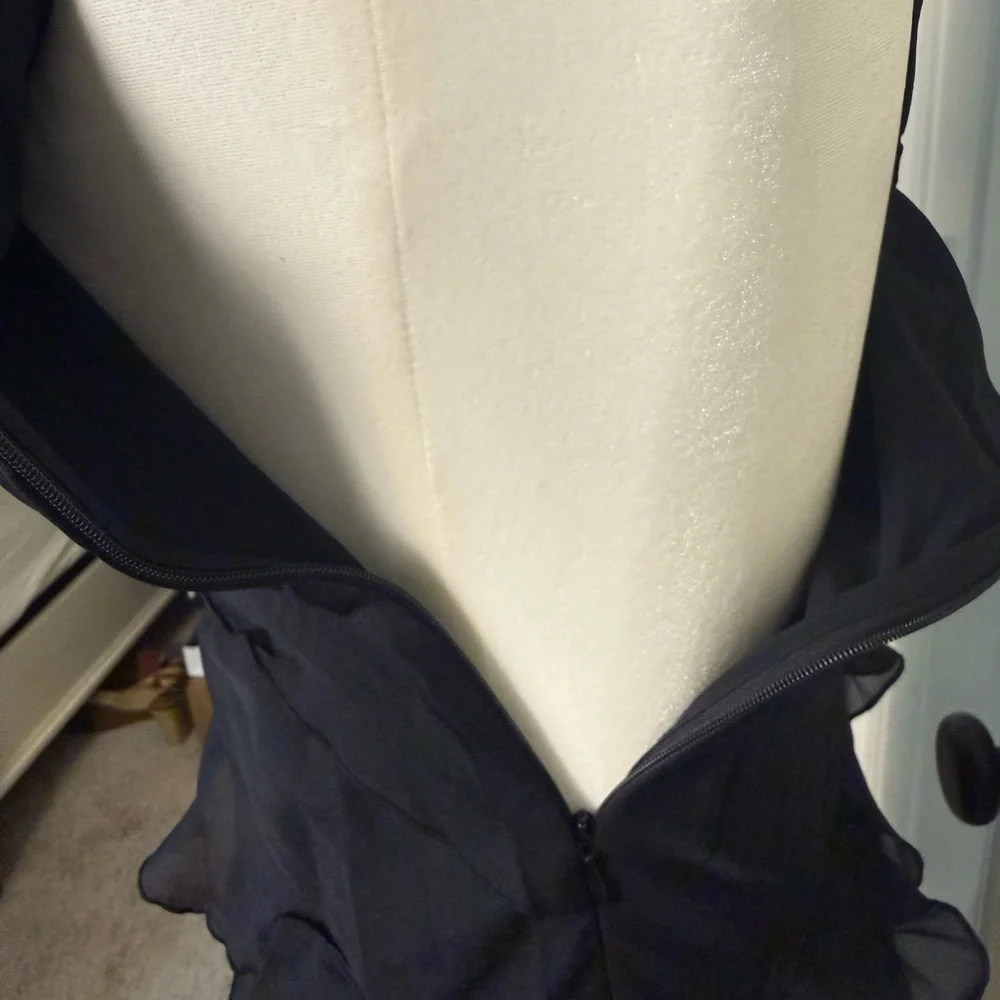 NWT Abercrombie & Fitch Black Ruffle Maxi Dress - Picture 5 of 8